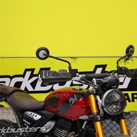 Triumph Scrambler with CARBON handguards (sold seperately)
